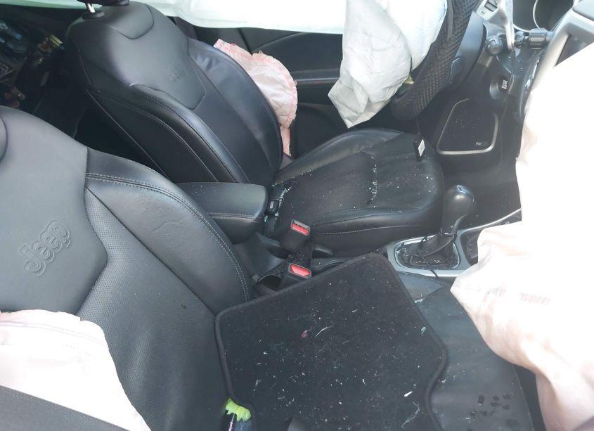 Photo 5 of 2020 Jeep Compass HIGH ALTITUDE 4X4 (VIN 3C4NJDCB0LT259859)