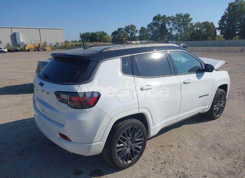 Photo 4 of 2022 Jeep Compass HIGH ALTITUDE 4X4 (VIN 3C4NJDCB0NT164138)