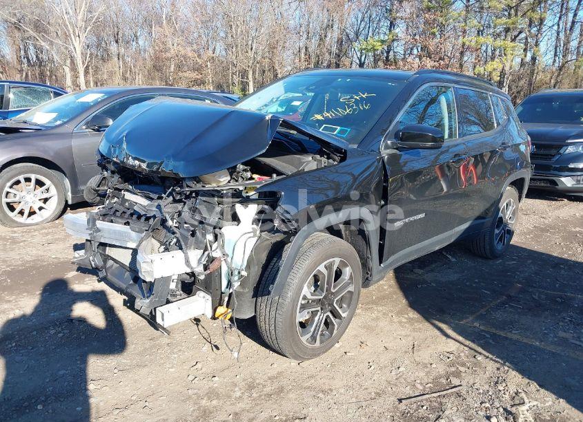 Photo 2 of 2022 Jeep Compass LIMITED 4X4 (VIN 3C4NJDCB0NT195969)
