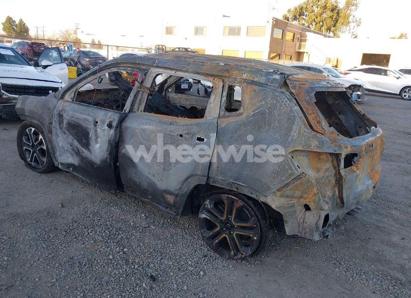 Photo 3 of 2022 Jeep Compass LIMITED 4X4 (VIN 3C4NJDCB0NT222779)