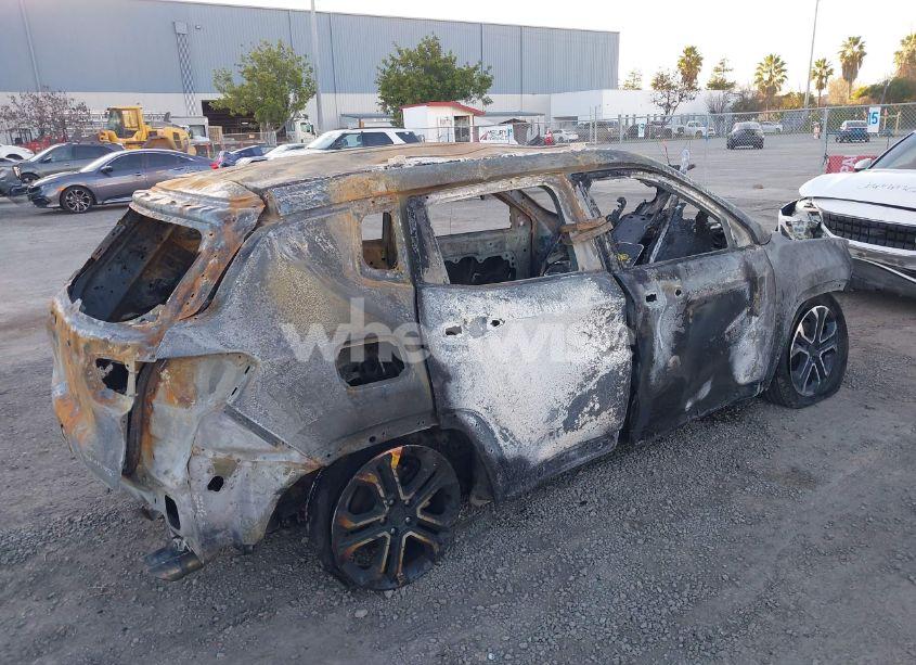 Photo 4 of 2022 Jeep Compass LIMITED 4X4 (VIN 3C4NJDCB0NT222779)