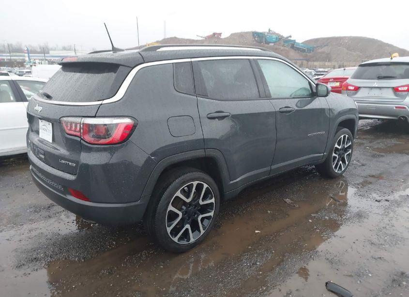 Photo 4 of 2018 Jeep Compass LIMITED 4X4 (VIN 3C4NJDCB1JT251492)