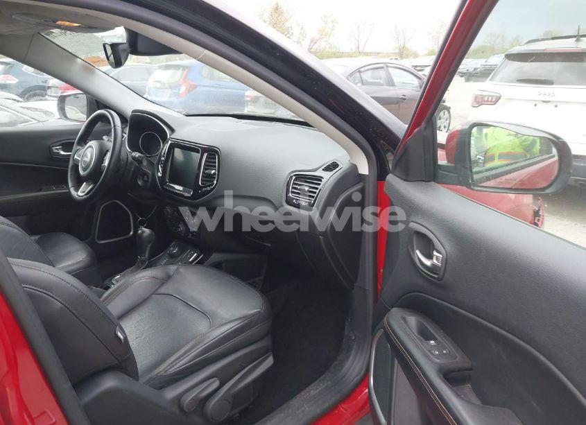 Photo 5 of 2018 Jeep Compass LIMITED 4X4 (VIN 3C4NJDCB1JT284363)