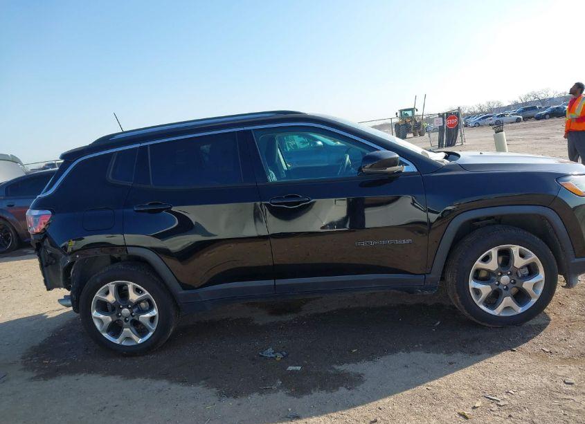 Photo 13 of 2018 Jeep Compass LIMITED 4X4 (VIN 3C4NJDCB1JT374905)