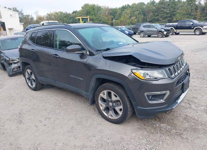 2018 Jeep Compass LIMITED 4X4 (VIN 3C4NJDCB1JT434777) main photo