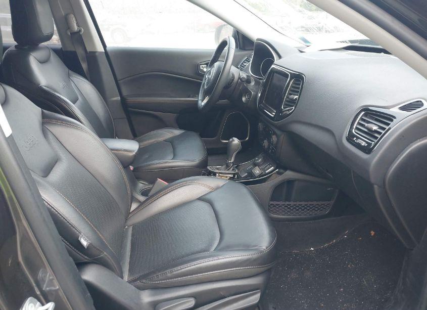 Photo 5 of 2018 Jeep Compass LIMITED 4X4 (VIN 3C4NJDCB1JT434777)