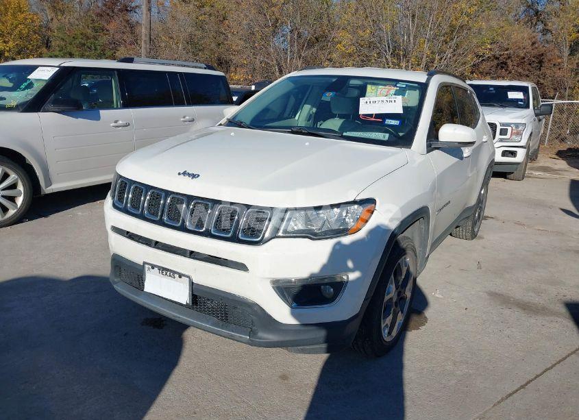 Photo 2 of 2019 Jeep Compass LIMITED 4X4 (VIN 3C4NJDCB1KT620921)