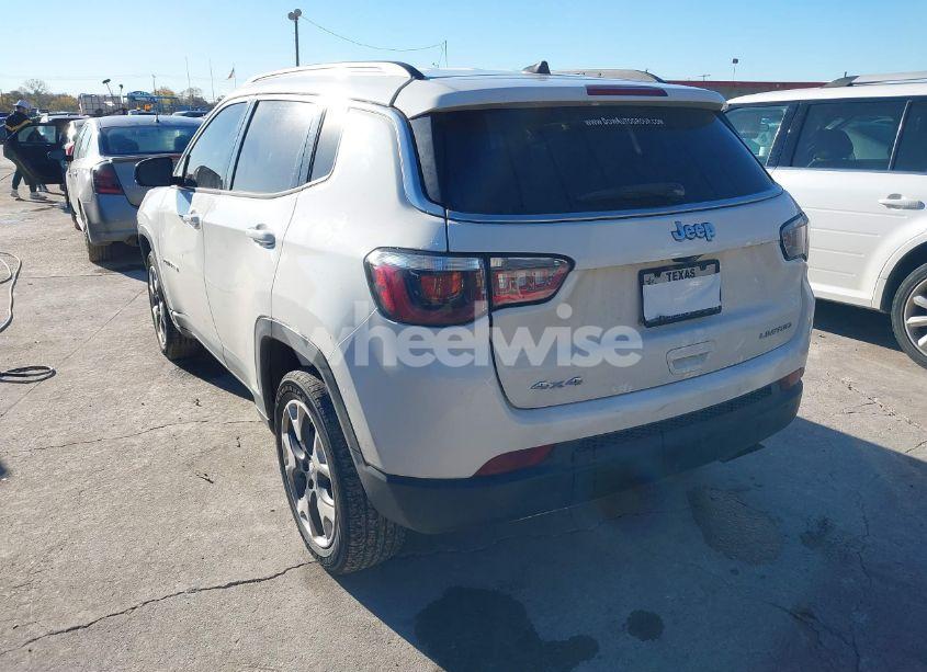 Photo 3 of 2019 Jeep Compass LIMITED 4X4 (VIN 3C4NJDCB1KT620921)