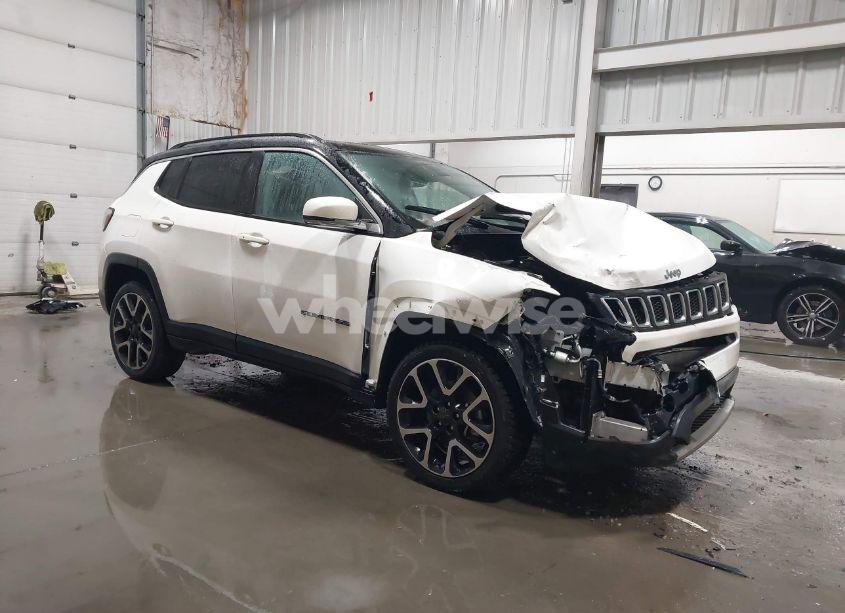 2019 Jeep Compass LIMITED (VIN 3C4NJDCB1KT790017) main photo