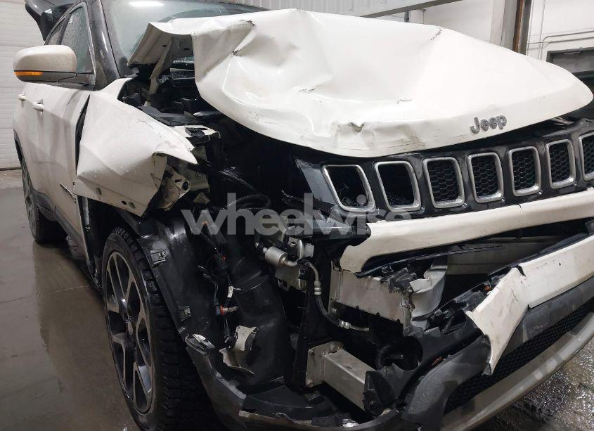 Photo 6 of 2019 Jeep Compass LIMITED (VIN 3C4NJDCB1KT790017)