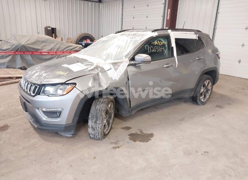 Photo 2 of 2021 Jeep Compass LIMITED 4X4 (VIN 3C4NJDCB1MT527447)