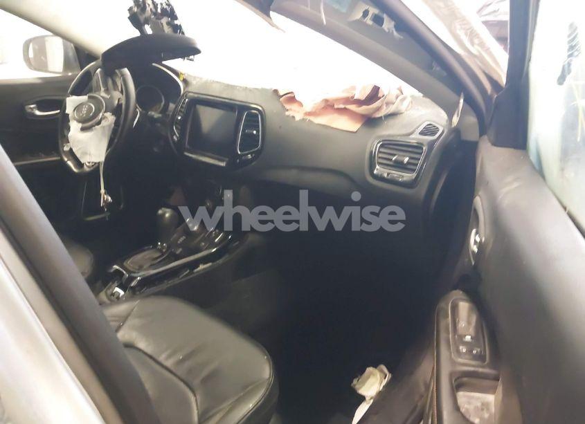 Photo 5 of 2021 Jeep Compass LIMITED 4X4 (VIN 3C4NJDCB1MT527447)