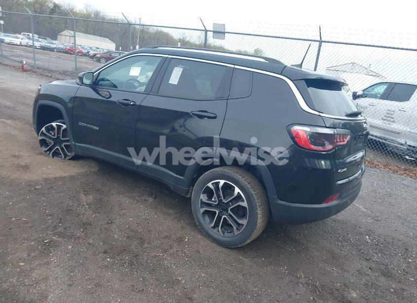 Photo 3 of 2022 Jeep Compass LIMITED 4X4 (VIN 3C4NJDCB1NT108788)