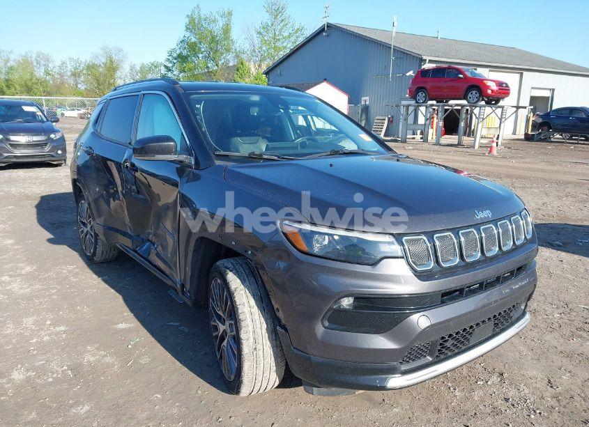 2022 Jeep Compass LIMITED 4X4 (VIN 3C4NJDCB1NT153780) main photo