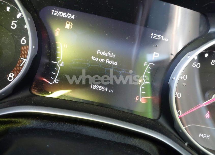 Photo 15 of 2018 Jeep Compass LIMITED 4X4 (VIN 3C4NJDCB2JT168458)