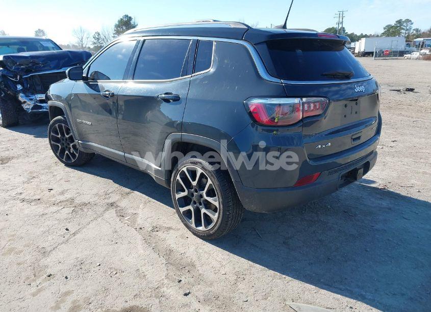 Photo 3 of 2018 Jeep Compass LIMITED 4X4 (VIN 3C4NJDCB2JT168458)