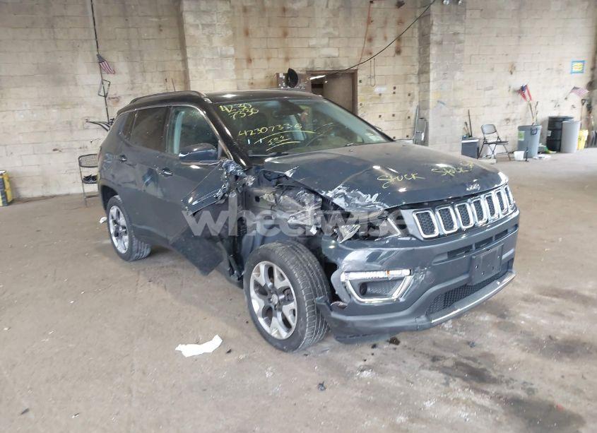 2018 Jeep Compass LIMITED 4X4 (VIN 3C4NJDCB2JT190265) main photo