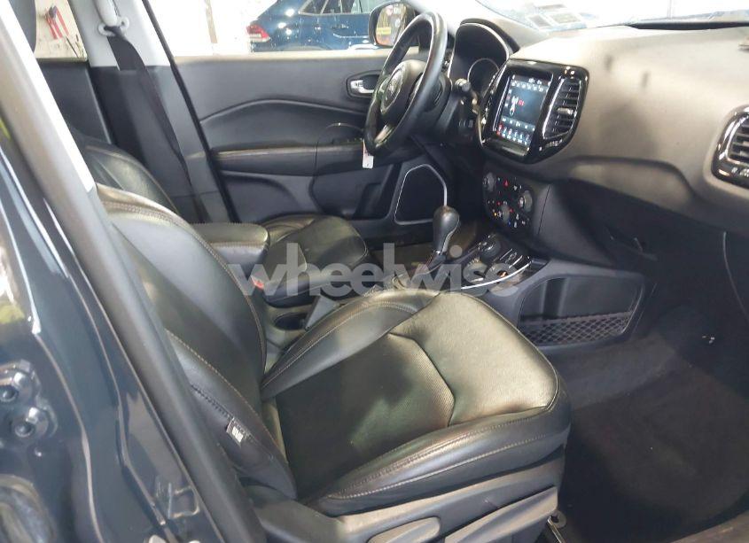 Photo 5 of 2018 Jeep Compass LIMITED 4X4 (VIN 3C4NJDCB2JT190265)