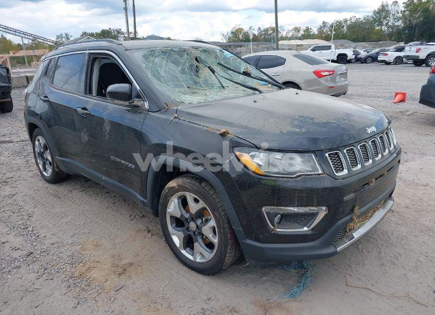 2018 Jeep Compass LIMITED 4X4 (VIN 3C4NJDCB2JT330671) main photo