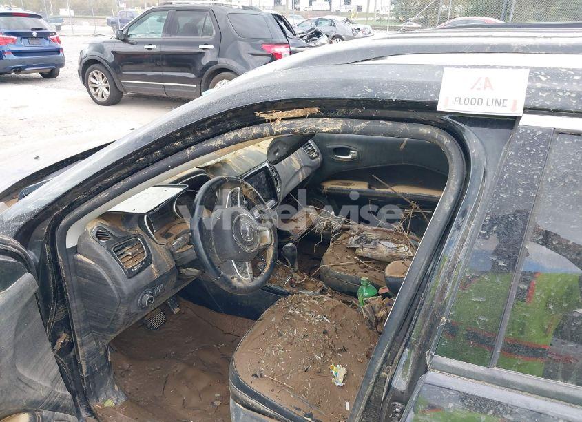 Photo 6 of 2018 Jeep Compass LIMITED 4X4 (VIN 3C4NJDCB2JT330671)