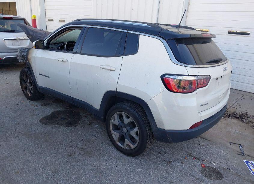 Photo 3 of 2018 Jeep Compass LIMITED 4X4 (VIN 3C4NJDCB2JT467576)