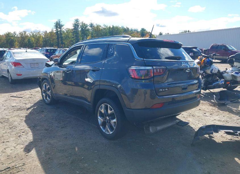 Photo 3 of 2019 Jeep Compass LIMITED 4X4 (VIN 3C4NJDCB2KT618949)