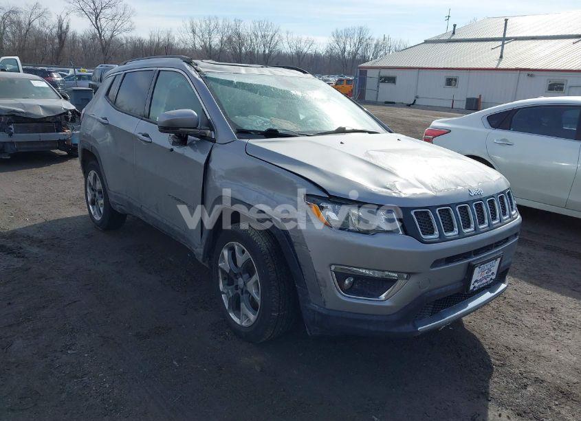 2019 Jeep Compass LIMITED 4X4 (VIN 3C4NJDCB2KT747600) main photo