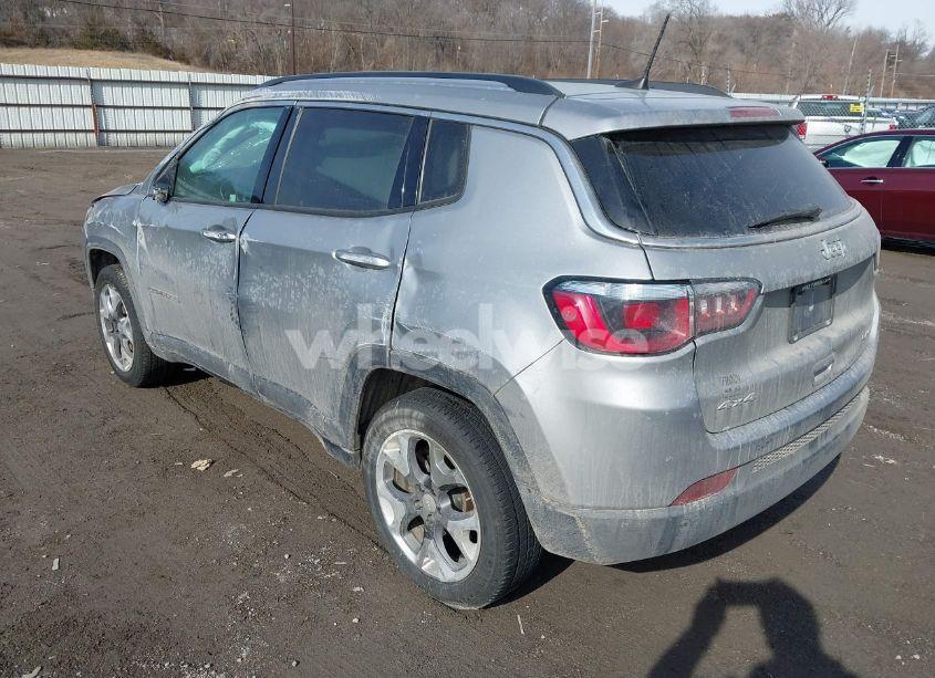 Photo 3 of 2019 Jeep Compass LIMITED 4X4 (VIN 3C4NJDCB2KT747600)