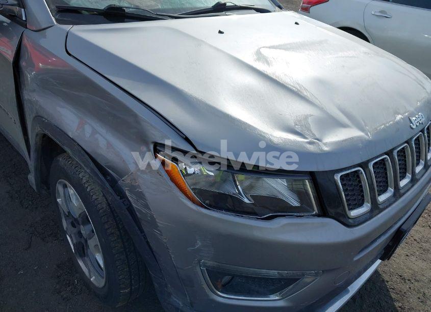 Photo 6 of 2019 Jeep Compass LIMITED 4X4 (VIN 3C4NJDCB2KT747600)