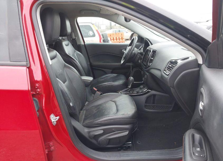 Photo 5 of 2018 Jeep Compass LIMITED 4X4 (VIN 3C4NJDCB3JT116563)