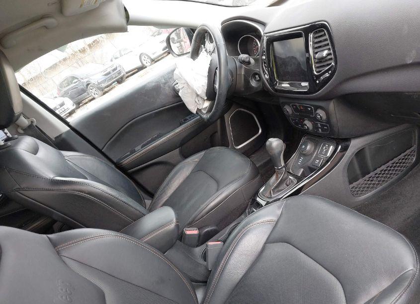 Photo 5 of 2018 Jeep Compass LIMITED 4X4 (VIN 3C4NJDCB3JT175368)