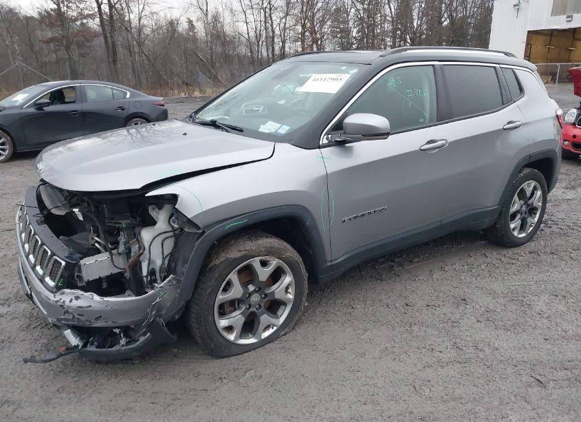 Photo 2 of 2018 Jeep Compass LIMITED 4X4 (VIN 3C4NJDCB3JT230305)