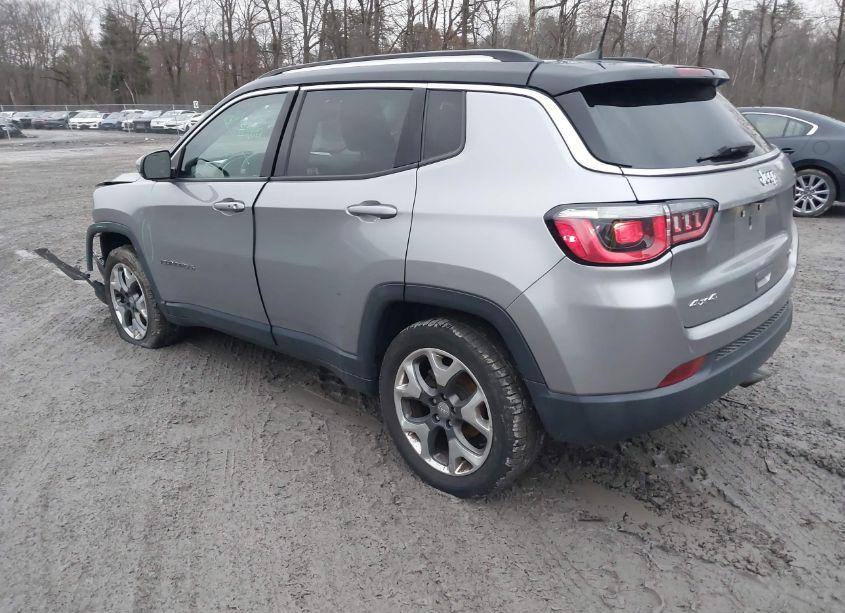 Photo 3 of 2018 Jeep Compass LIMITED 4X4 (VIN 3C4NJDCB3JT230305)