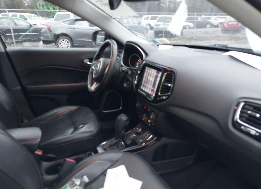 Photo 5 of 2018 Jeep Compass LIMITED 4X4 (VIN 3C4NJDCB3JT230305)