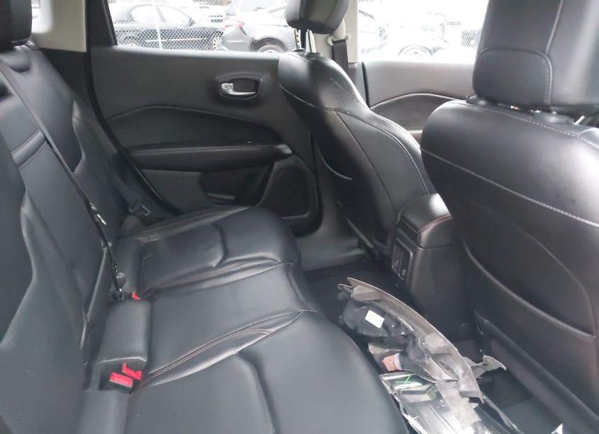 Photo 8 of 2018 Jeep Compass LIMITED 4X4 (VIN 3C4NJDCB3JT230305)