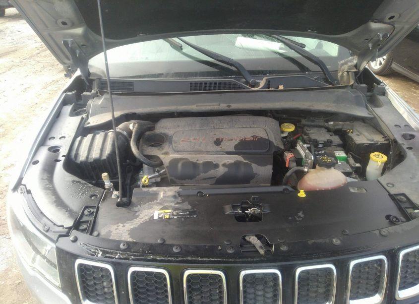 Photo 10 of 2018 Jeep Compass LIMITED 4X4 (VIN 3C4NJDCB3JT262848)