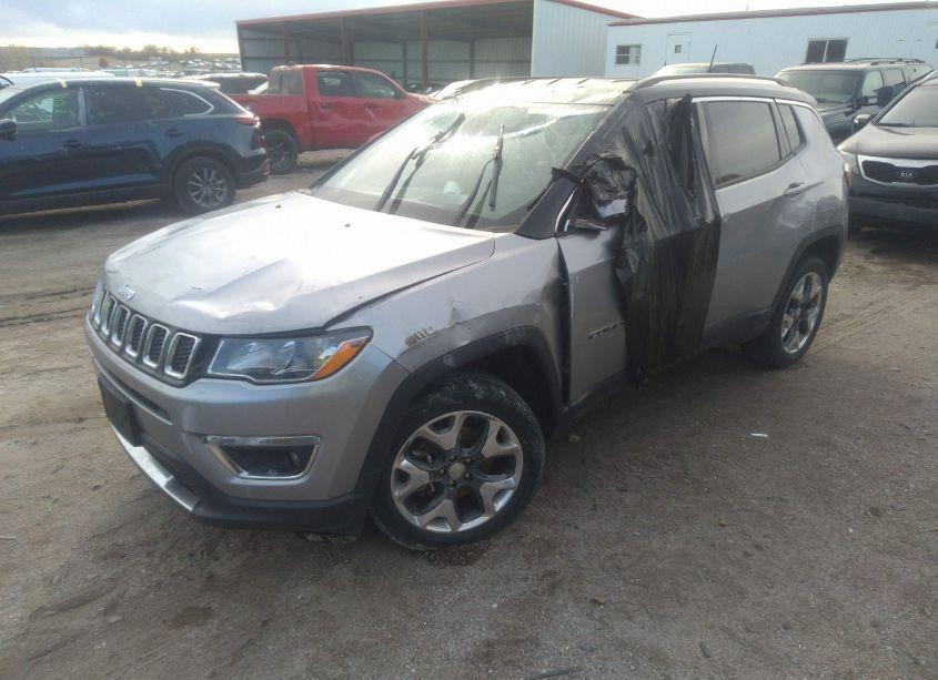 Photo 2 of 2018 Jeep Compass LIMITED 4X4 (VIN 3C4NJDCB3JT262848)
