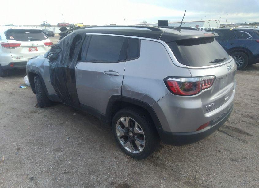 Photo 3 of 2018 Jeep Compass LIMITED 4X4 (VIN 3C4NJDCB3JT262848)