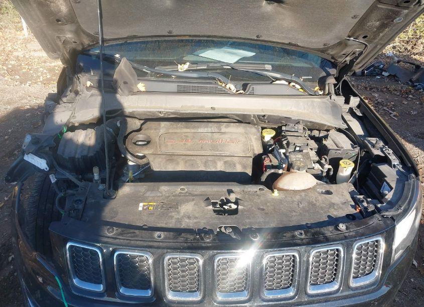 Photo 10 of 2018 Jeep Compass LIMITED 4X4 (VIN 3C4NJDCB3JT334194)