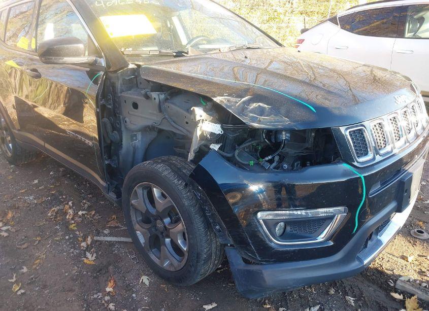 Photo 6 of 2018 Jeep Compass LIMITED 4X4 (VIN 3C4NJDCB3JT334194)