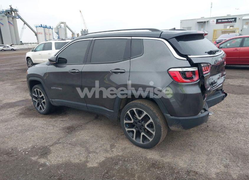 Photo 3 of 2018 Jeep Compass LIMITED 4X4 (VIN 3C4NJDCB3JT483575)