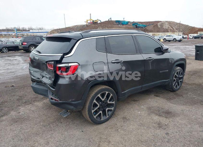 Photo 4 of 2018 Jeep Compass LIMITED 4X4 (VIN 3C4NJDCB3JT483575)