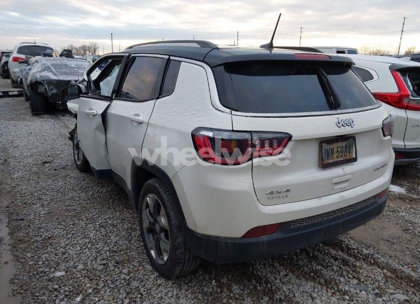 Photo 3 of 2019 Jeep Compass LIMITED 4X4 (VIN 3C4NJDCB3KT673491)