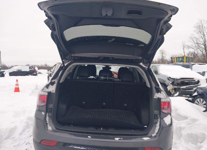 Photo 16 of 2019 Jeep Compass LIMITED 4X4 (VIN 3C4NJDCB3KT683020)