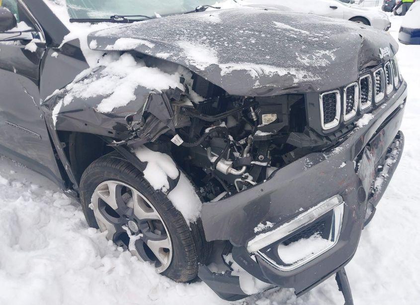 Photo 6 of 2019 Jeep Compass LIMITED 4X4 (VIN 3C4NJDCB3KT683020)