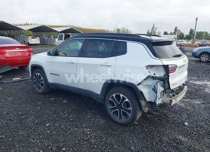 Photo 3 of 2022 Jeep Compass LIMITED 4X4 (VIN 3C4NJDCB3NT203580)