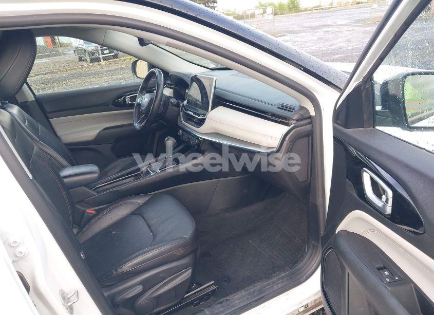 Photo 5 of 2022 Jeep Compass LIMITED 4X4 (VIN 3C4NJDCB3NT203580)