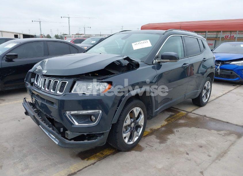 Photo 2 of 2018 Jeep Compass LIMITED 4X4 (VIN 3C4NJDCB4JT136479)