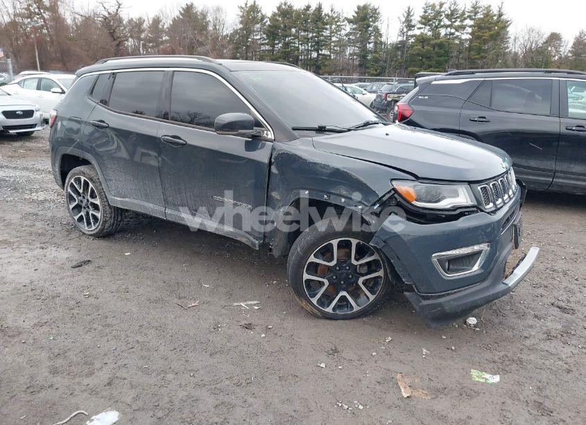 2018 Jeep Compass LIMITED 4X4 (VIN 3C4NJDCB4JT245380) main photo