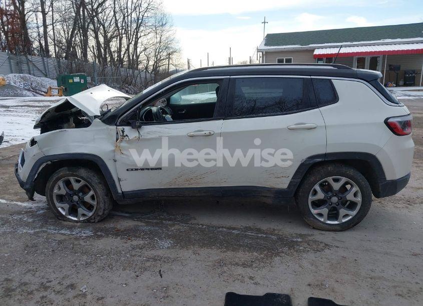 Photo 14 of 2018 Jeep Compass LIMITED 4X4 (VIN 3C4NJDCB4JT245864)